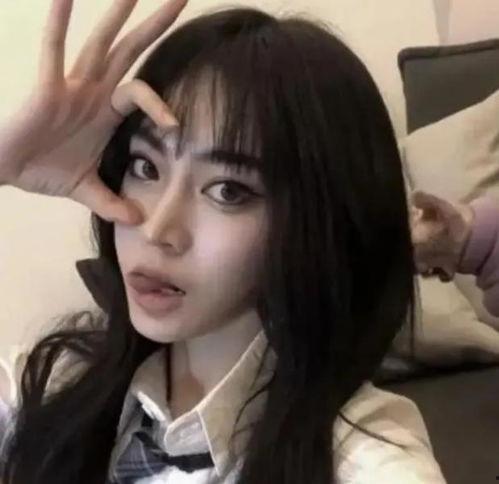 吃瓜女网红图片高清头像,揭秘吃瓜女网红高清头像背后的魅力  第3张